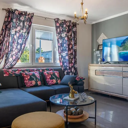 Cozy In With Private Swimming Pool, Be Inside Or Outside Ferienhaus *