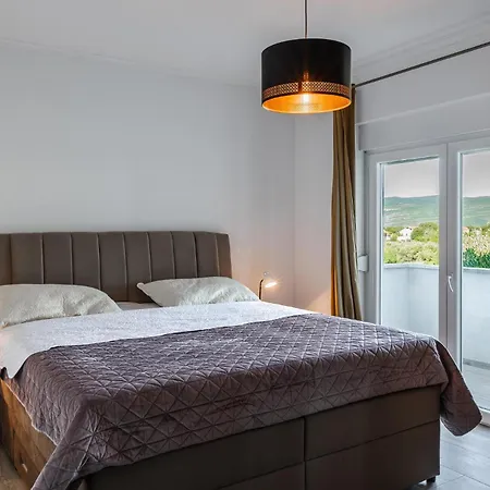 Lovely In With Private Swimming Pool, Be Inside Or Outside Pridraga