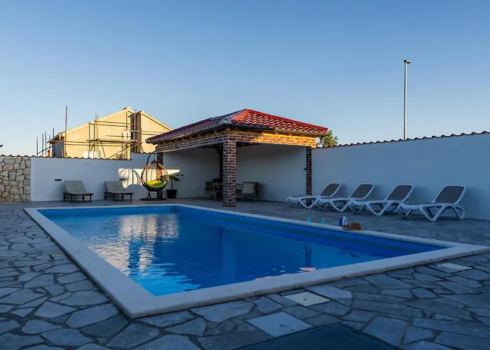 Ferienhaus Cozy In With Private Swimming Pool, Be Inside Or Outside