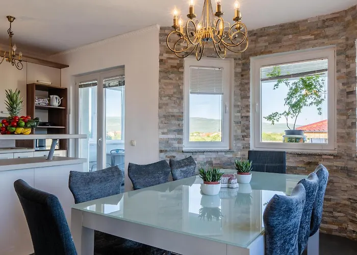 Cozy In With Private Swimming Pool, Be Inside Or Outside Ferienhaus