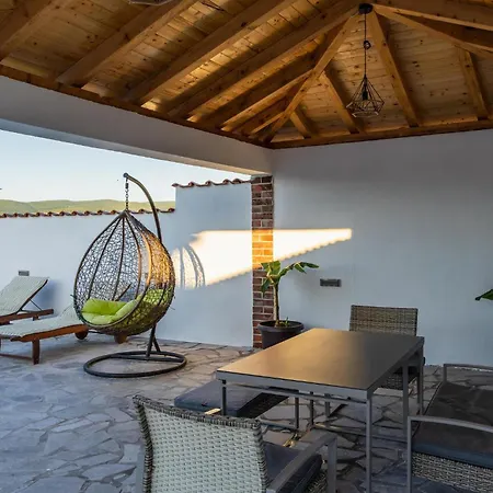 Cozy In With Private Swimming Pool, Be Inside Or Outside Casa vacanze Pridraga