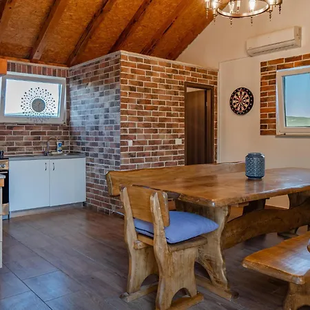 Lovely In With Private Swimming Pool, Be Inside Or Outside