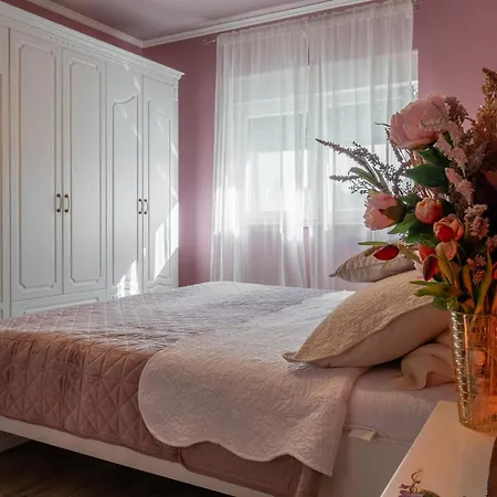 Lovely In With Private Swimming Pool, Be Inside Or Outside Casa de Férias *